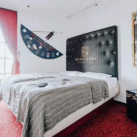 Road Stop Motel 4*
