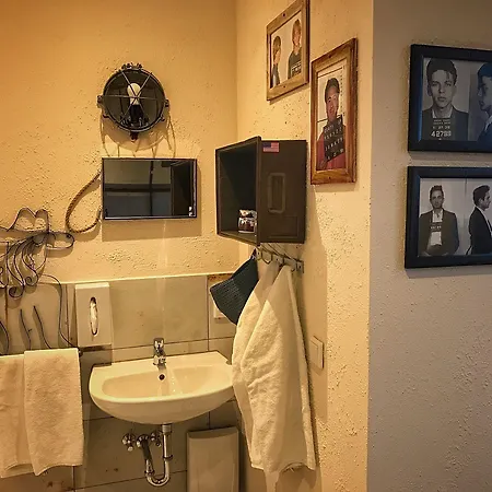 Μοτέλ Road Stop