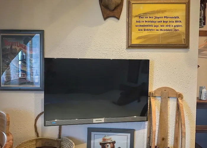 Road Stop 4* וופרטל