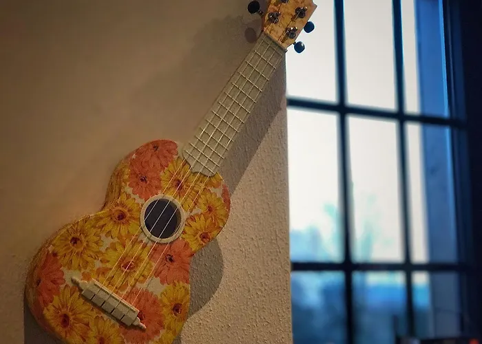 Road Stop 4* וופרטל