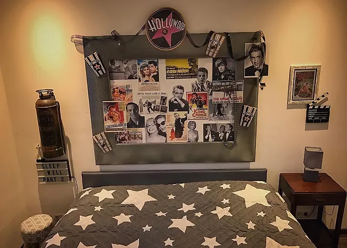 Road Stop 4* וופרטל